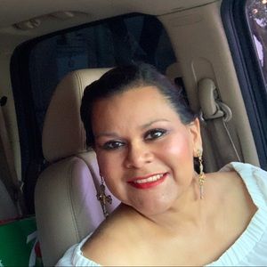 Meet your Posher, Lucy